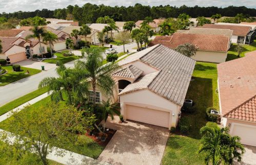 426 Springview Loop, Fort Pierce FL  34986-2663 exterior