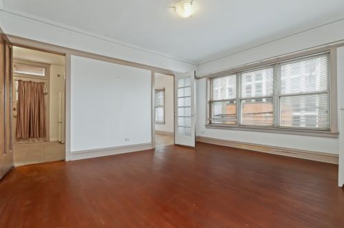 6417 Magnolia Ave, Chicago IL 60626-5306 exterior