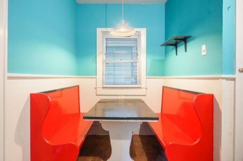 608 Elmwood Pl, Austin TX  78705-3116 exterior