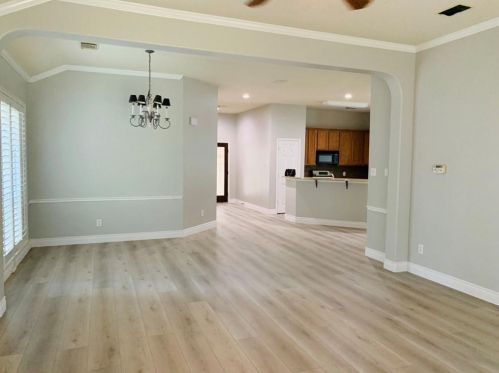 4249 Canyon Glen Cir, Austin TX  78732-2185 exterior