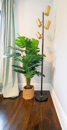 2301 17 Ave, Broadview IL 60153-2904 exterior