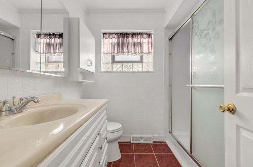 2118 9 Ave, Broadview IL 60153-1523 exterior