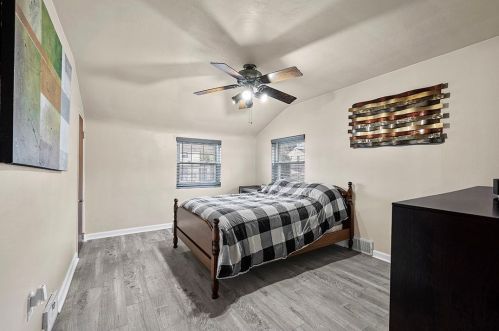 222 Meadowdell Dr, Pittsburgh PA  15227-4018 exterior