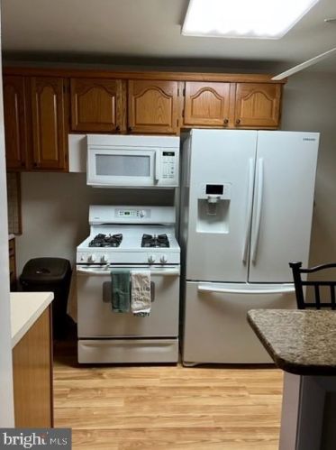 7158 Erdrick St, Philadelphia PA 19135-2602 exterior