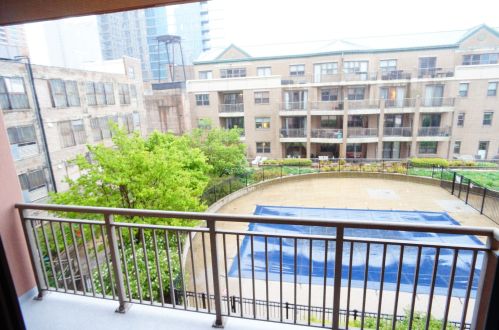 1101 State St, Chicago IL  60605-3175 exterior