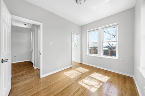 4039 Van Buren St, Chicago IL 60624-2747 exterior