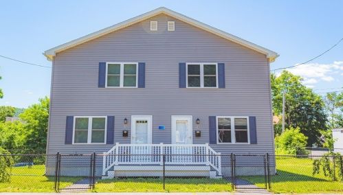 50 Main St, Ware, MA 01082-1397