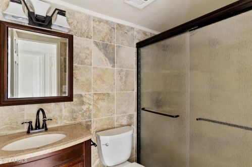 8811 12 Pl, Phoenix AZ 85014-5106 exterior