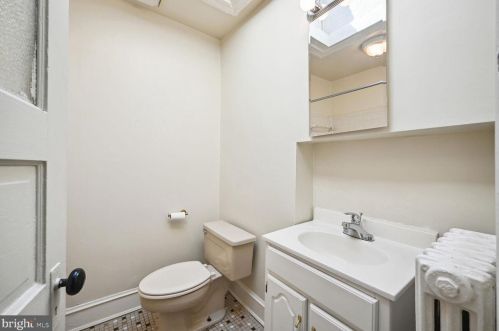 1907 35 Pl, Washington DC 20007-1407 exterior