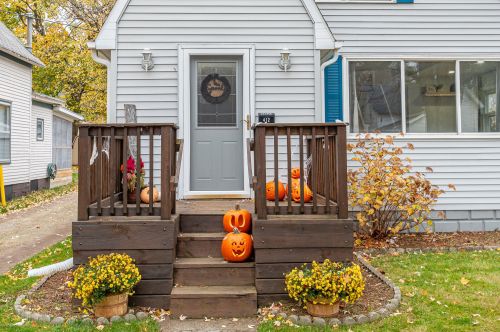 412 Broas St, Belding, MI 48809-1909