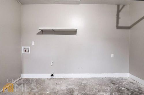 6460 Connell Rd, Atlanta GA  30349-4538 exterior