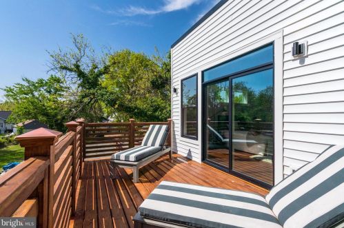 2216 30th St, Washington DC  20020-3369 exterior