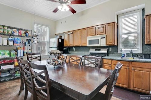 119 Hauxhurst Ave, Union City NJ 07086-6838 exterior