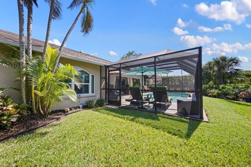 397 Ashbury Way, Naples FL 34110-1300 exterior