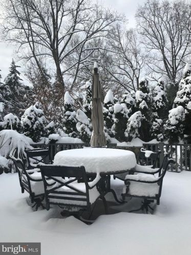 11300 Glen Rd, Rockville MD 20854-1849 exterior