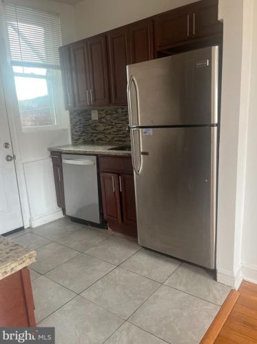 231 51st St, Philadelphia, PA 19139-4272