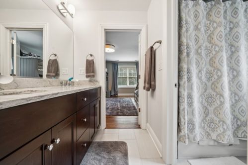 670 Bryan St, Elmhurst IL 60126-4342 exterior