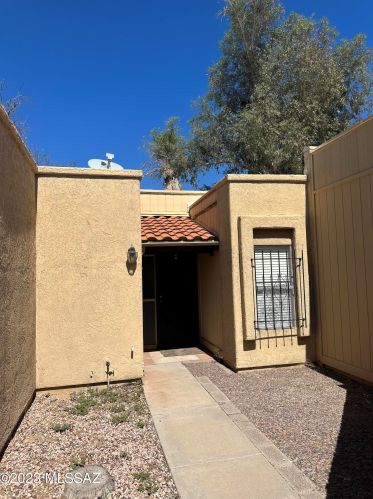 4348 Pyracantha Dr, Tucson AZ  85741-3905 exterior