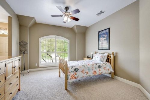 309 Emerald Rdg Dr, Austin TX 78732-1235 exterior