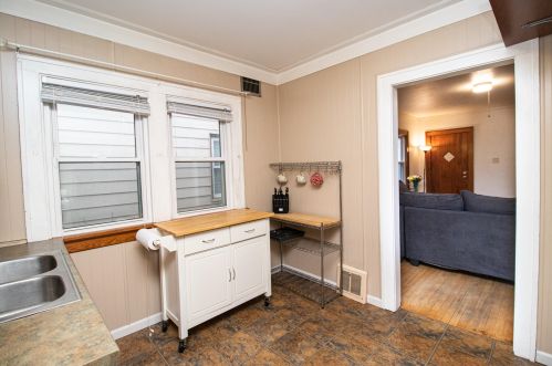 2040 70, Milwaukee WI 53223-2151 exterior