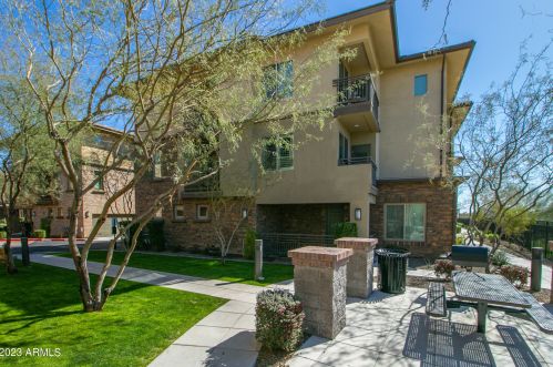 17850 68th St, Phoenix AZ  85054-9100 exterior