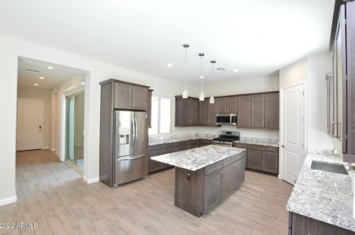 6515 Bluefield Ave, Phoenix AZ  85054-1561 exterior