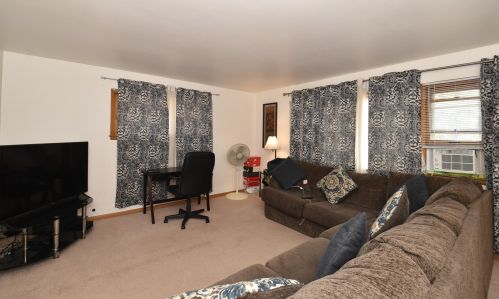 6810 Morgan Ave, Milwaukee, WI 53220-1235