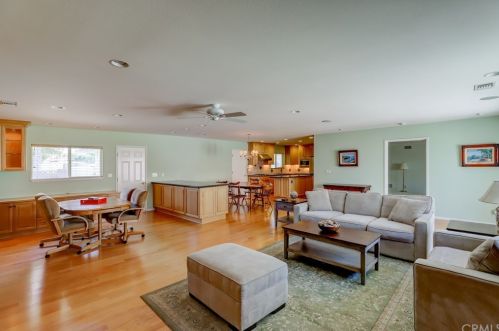 313 Lillie Ave, Fullerton CA 92831-4226 exterior