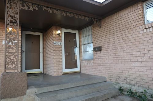 6558 Ascot Ln, Dallas TX  75214-1623 exterior