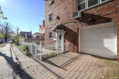 1721 Mulford Ave, Bronx, NY 10461-4307