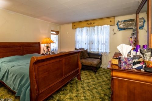 64 New York Ave, Newark NJ 07105-1211 exterior