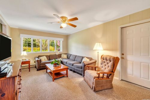 11 Maria Ct, Huntington Station NY 11746-2718 exterior