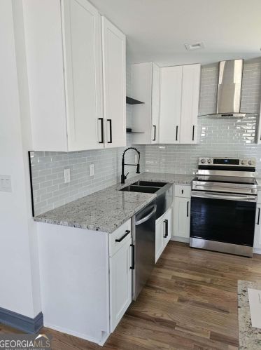 3584 Collier Dr, Atlanta GA  30331-1530 exterior