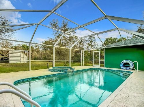 270 18 St, Naples FL 34117-9453 exterior