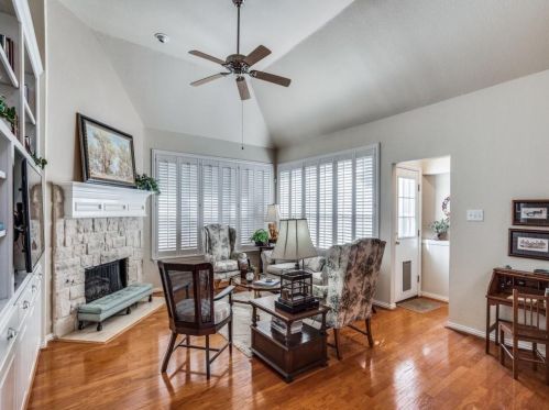 7123 Elm Creek Ln, Dallas TX  75252-2770 exterior