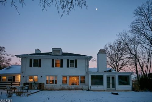 168 Forest Hill Rd, Town Center NJ  07052-3958 exterior