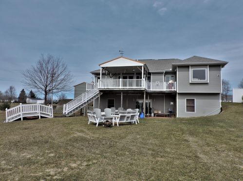 16735 16 Mile Rd, Big Rapids, MI 49307-9307