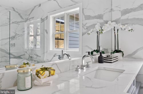 5805 Beech Ave, Bethesda MD  20817-3407 exterior