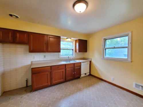 5151 83rd St, Milwaukee WI  53218-3647 exterior