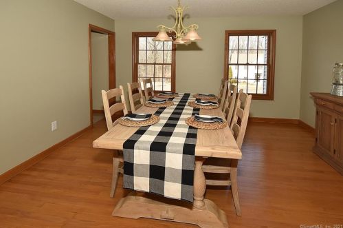 118 Blue Rdg Dr, Vernon CT 06066-5803 exterior