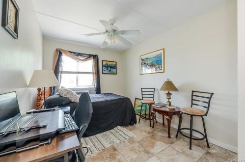 179 Cross St, Bronx NY 10464-1225 exterior