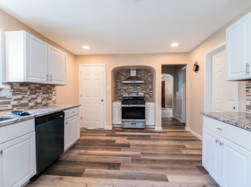 5446 39th St, Milwaukee WI  53209-4612 exterior