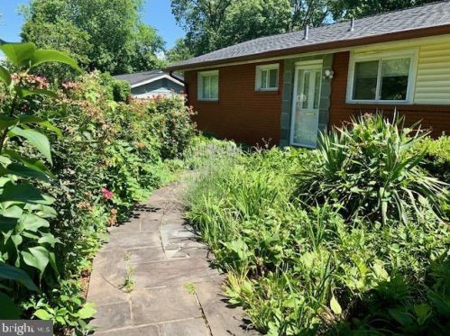 4808 Randolph Rd, Rockville MD  20852-2236 exterior