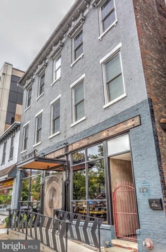 220 Prince St, Lancaster PA 17603-5878 exterior