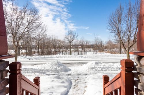 2749 Faulkner Dr, Chaska, MN 55318-4101