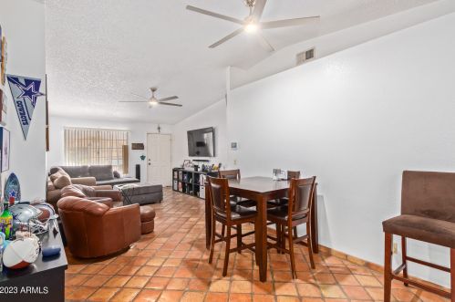 1444 Carson Rd, Phoenix AZ  85041-6711 exterior