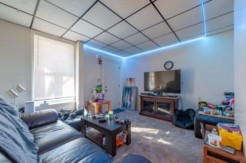 129 Spg St, Woonsocket RI 02895-1916 exterior