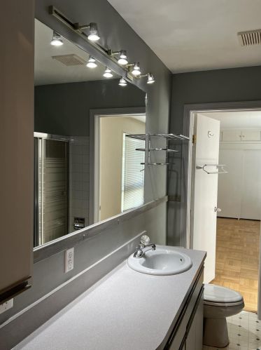 304 Espanola Ave, Kalamazoo MI  49004-1104 exterior