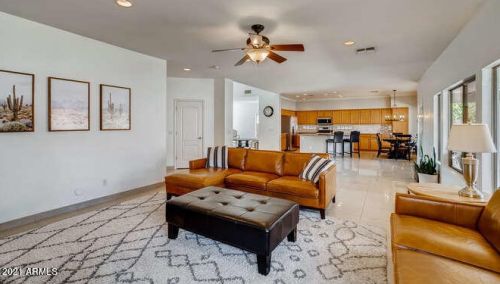 2426 Barbie Ln, Phoenix AZ 85085-5004 exterior