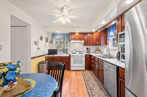 681 Carnival Dr, Pittsburgh PA 15239-2628 exterior